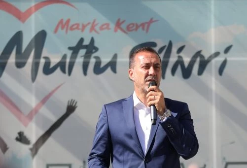 Başkan Yılmaz personeli ile bayramlaştı